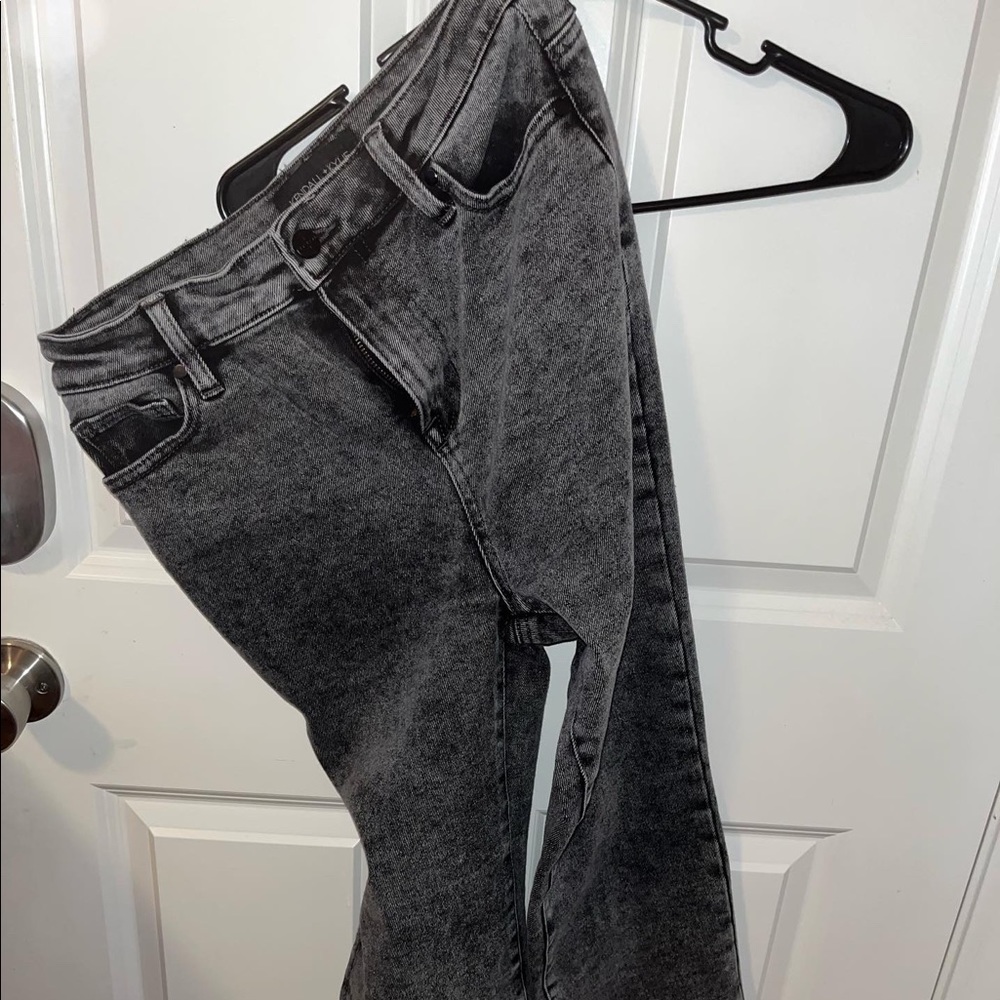 Kendall and Kylie mom jeans size 7/28